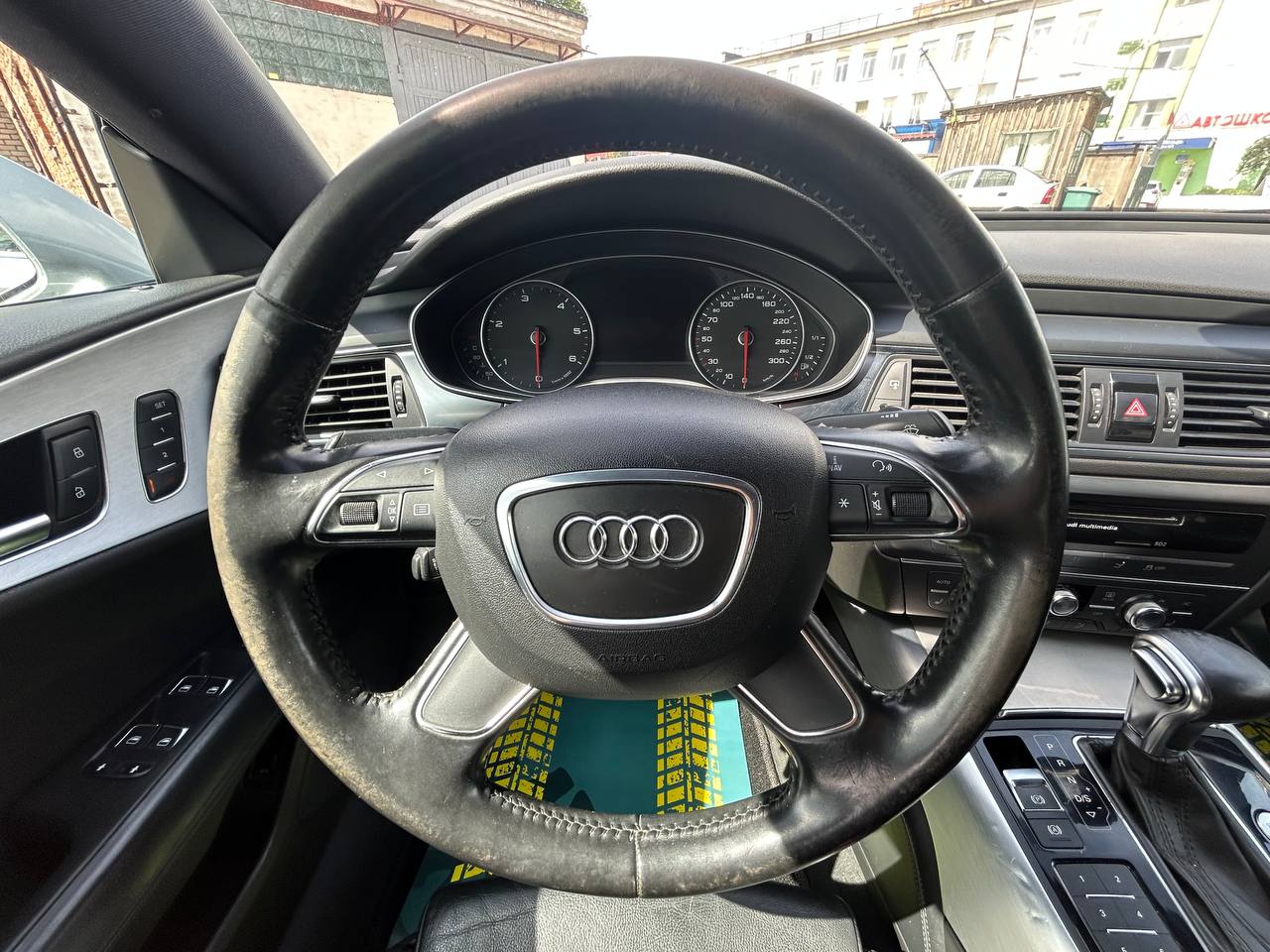 Фото автомобиля 11