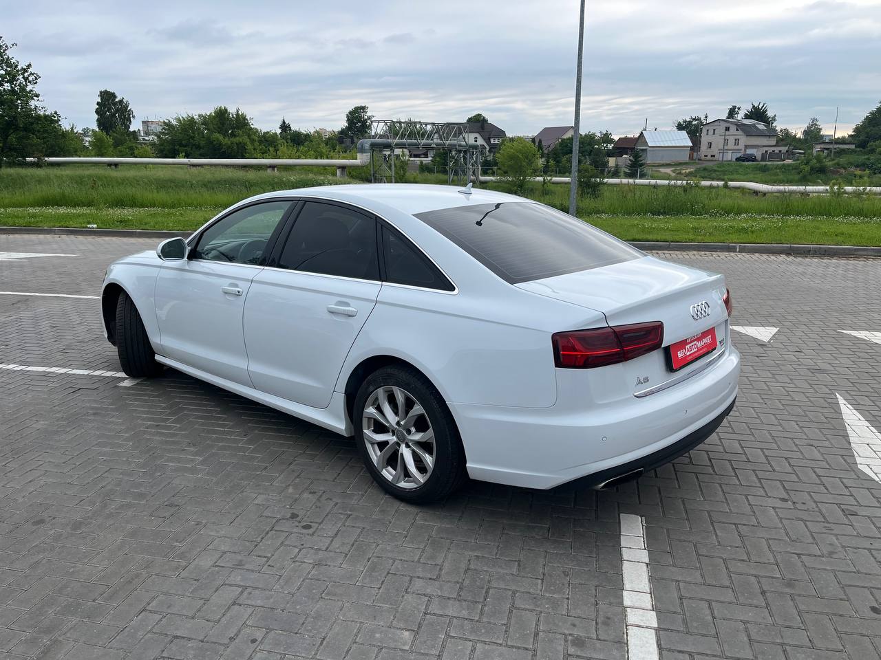 Фото автомобиля 6