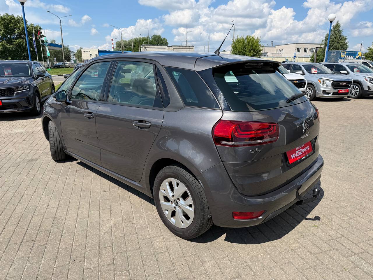 Фото автомобиля 6