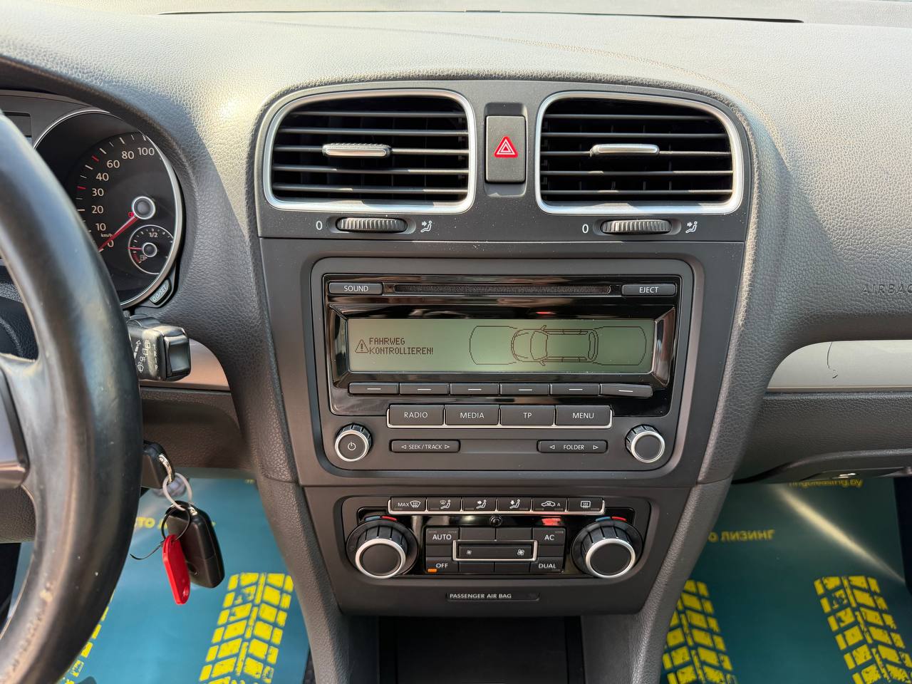 Фото автомобиля 11
