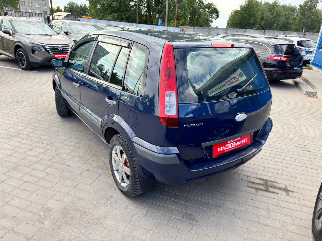 Фото автомобиля 8
