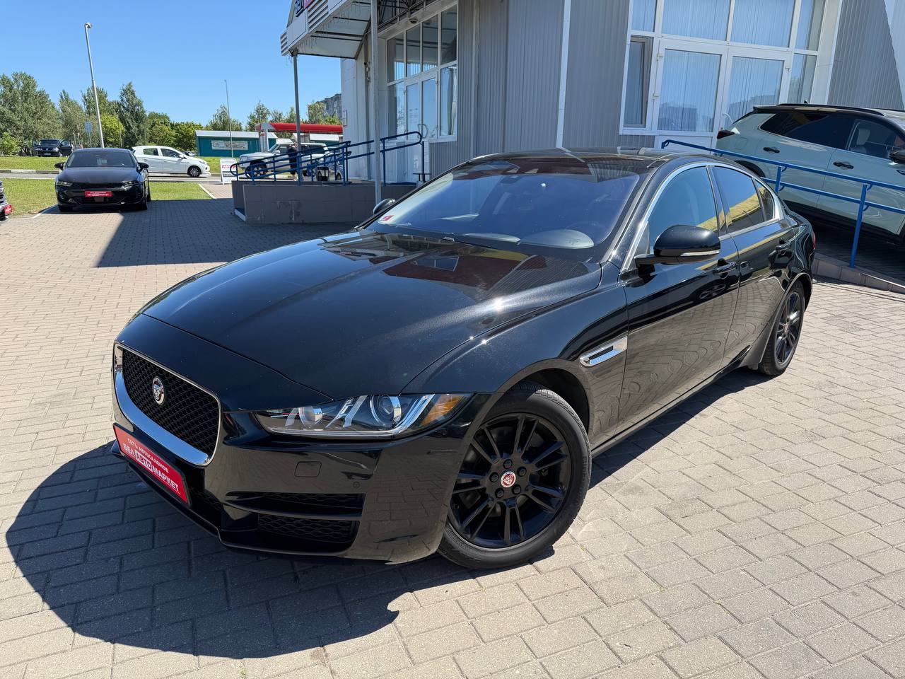 авто с пробегом jaguar xe 2016