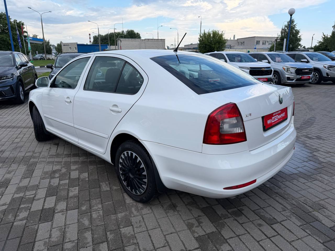 Фото автомобиля 7