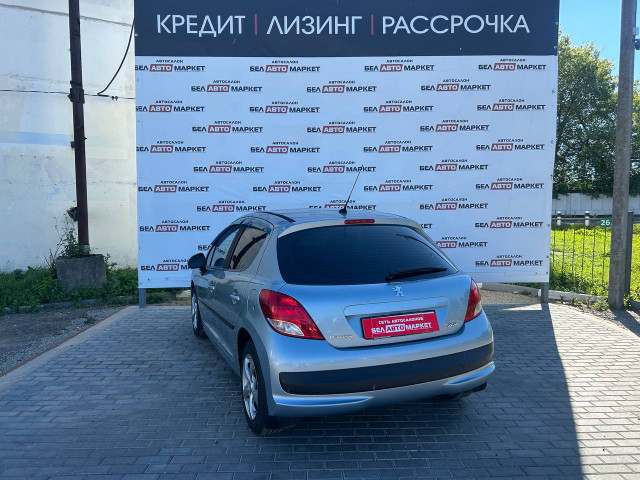 Фото автомобиля 3