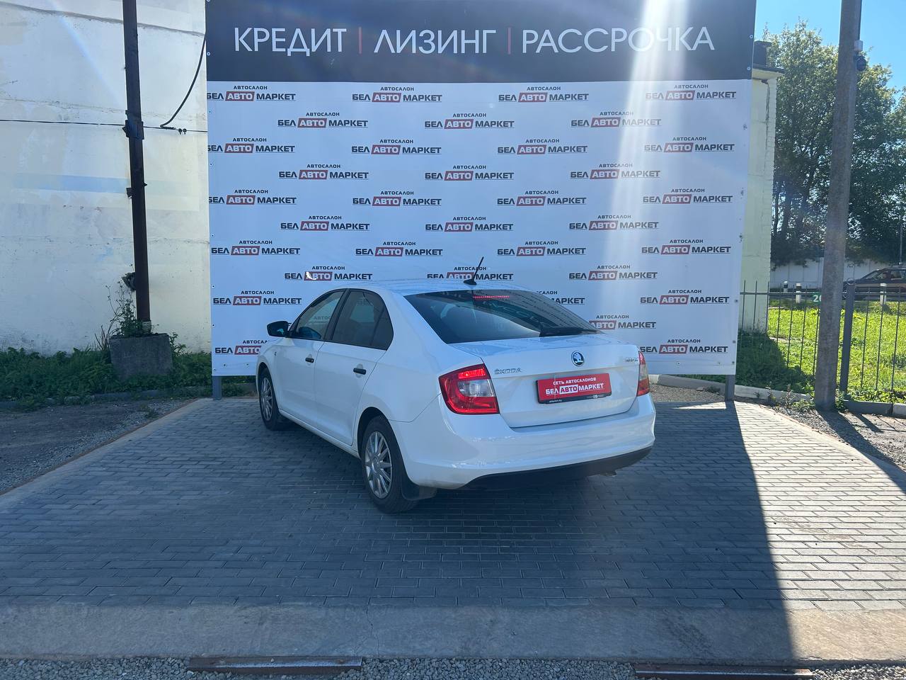 Фото автомобиля 3