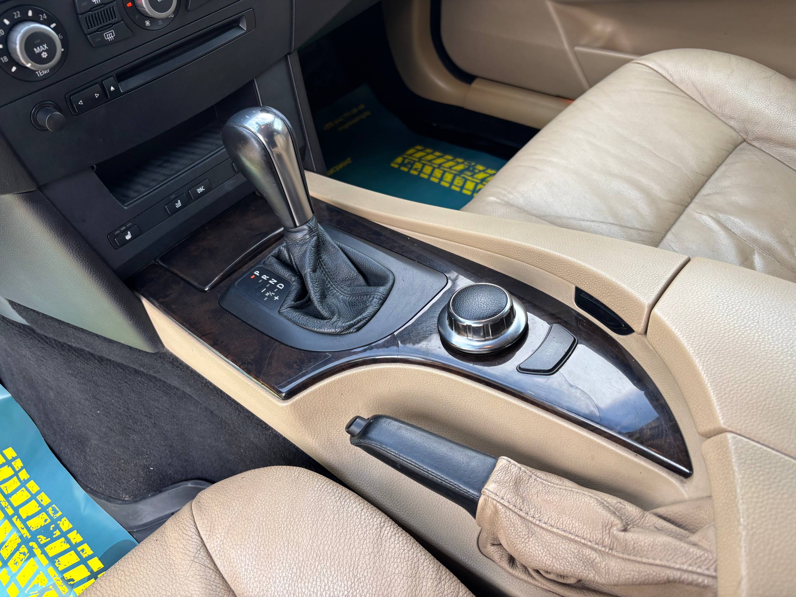 Фото автомобиля 12