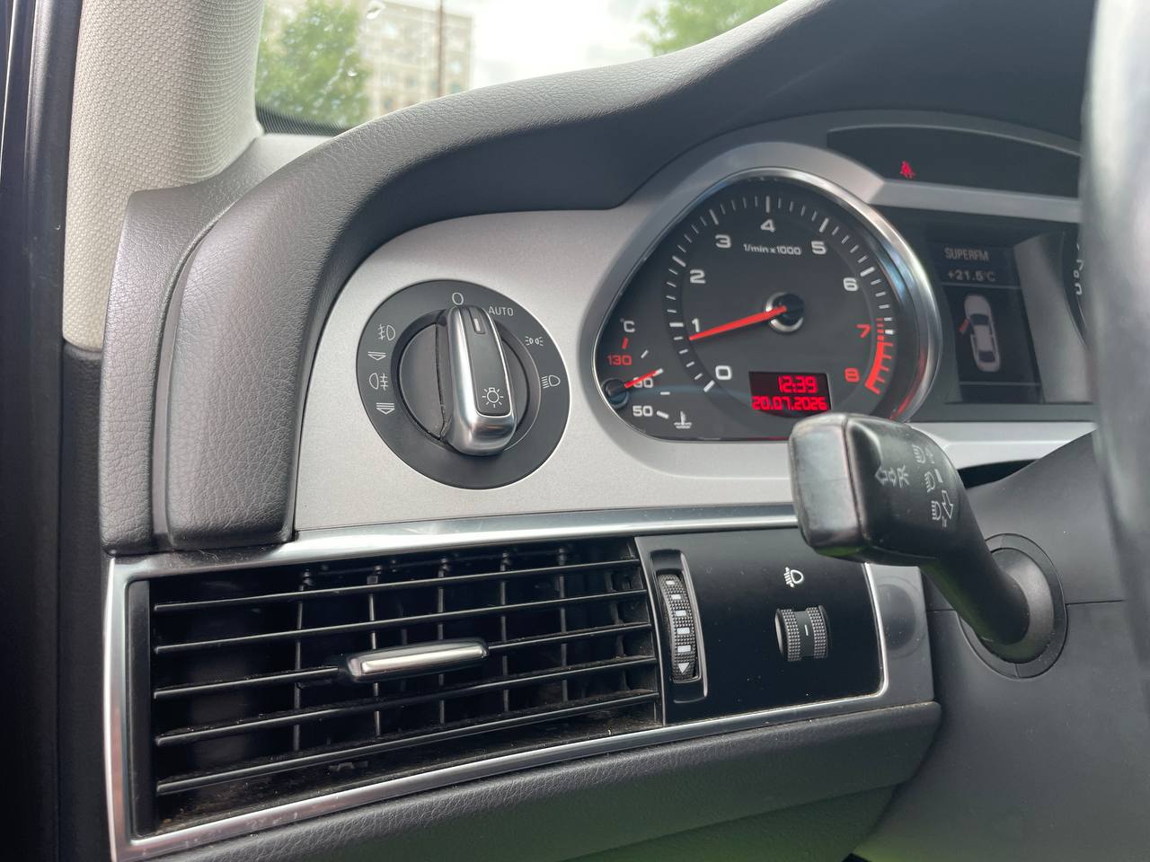 Фото автомобиля 12