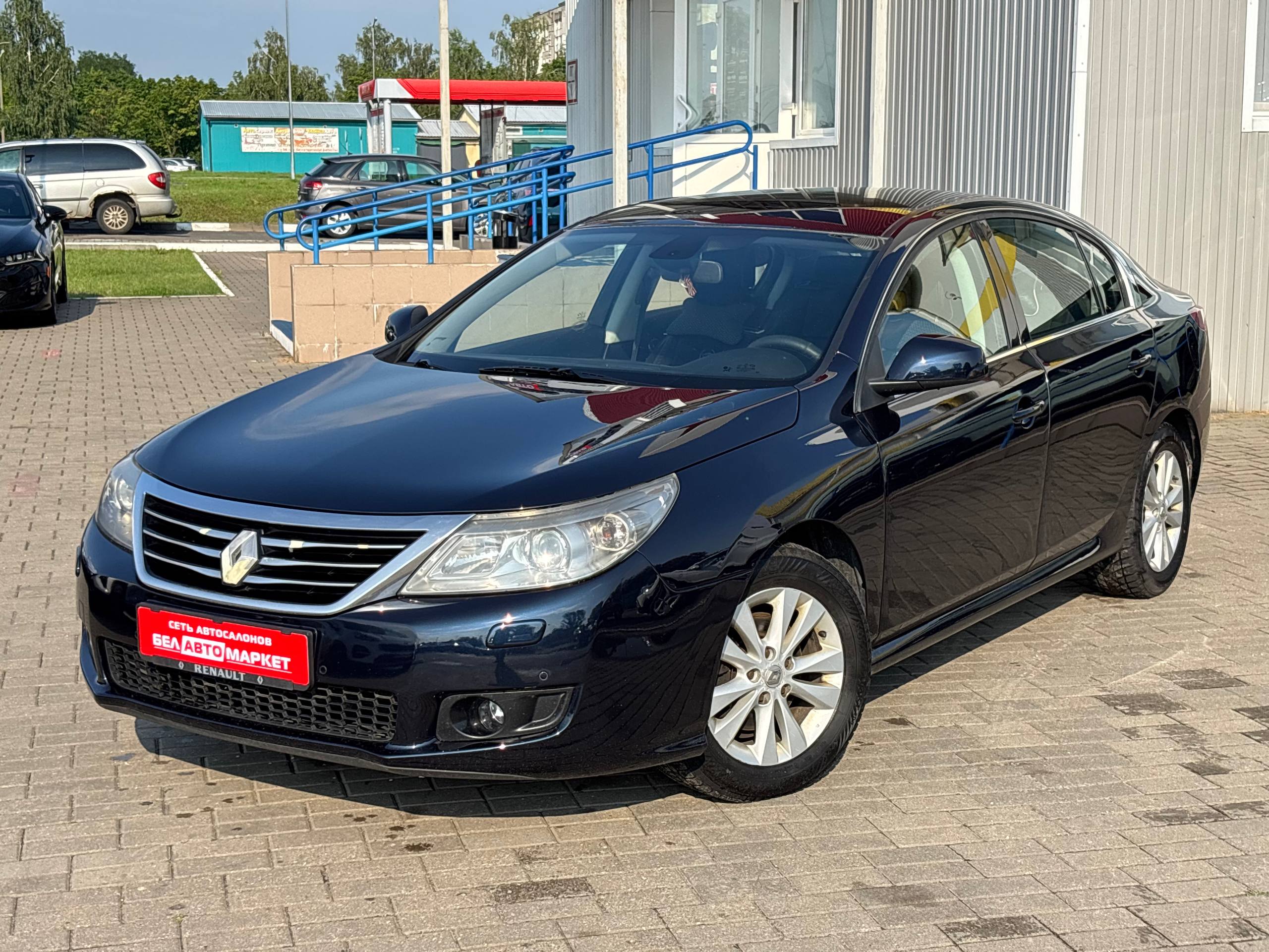 авто с пробегом renault latitude 2012