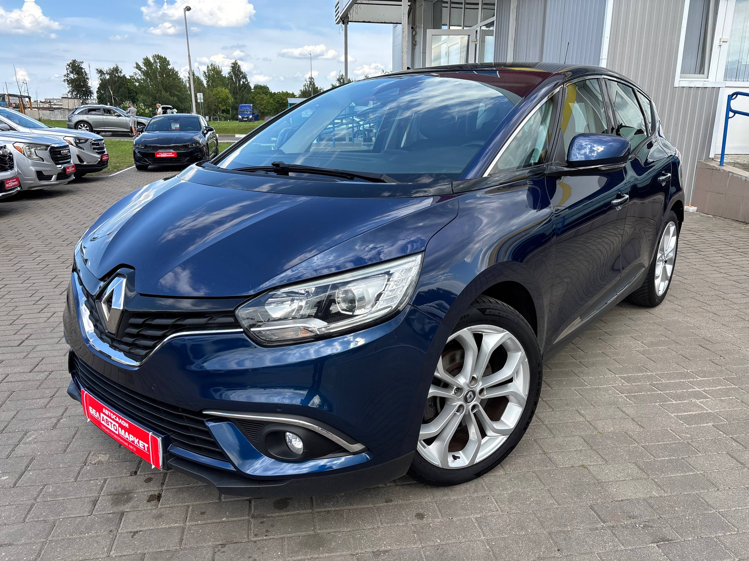 авто с пробегом renault scenic 2016