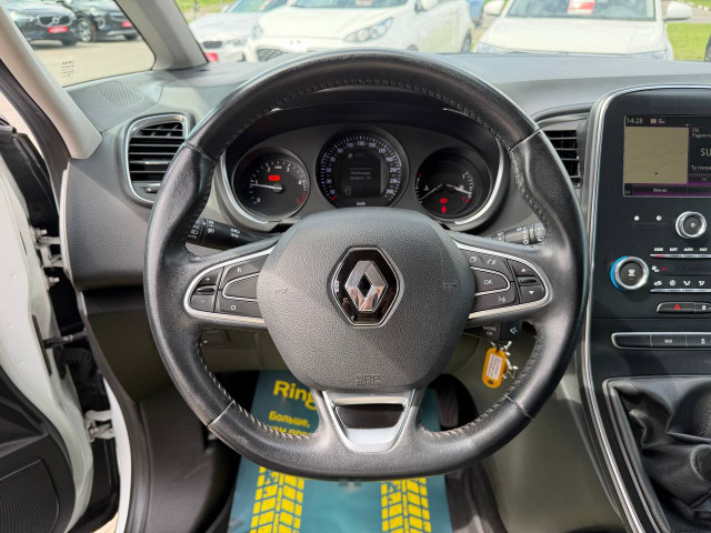 Фото автомобиля 10