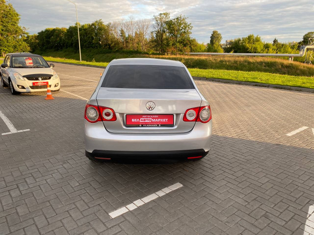 Фото автомобиля 7