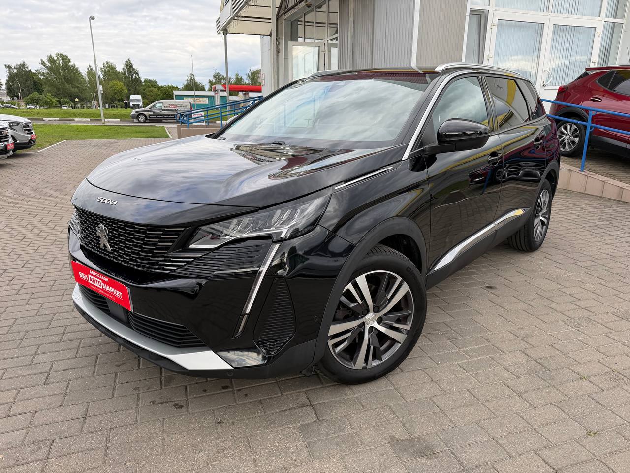 авто с пробегом peugeot 5008 2021