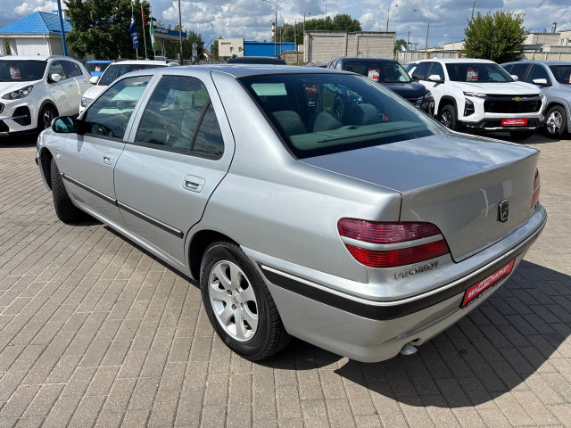 Фото автомобиля 8