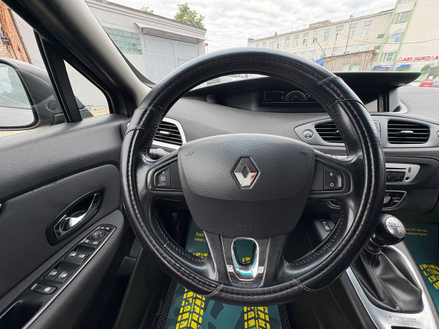 Фото автомобиля 11
