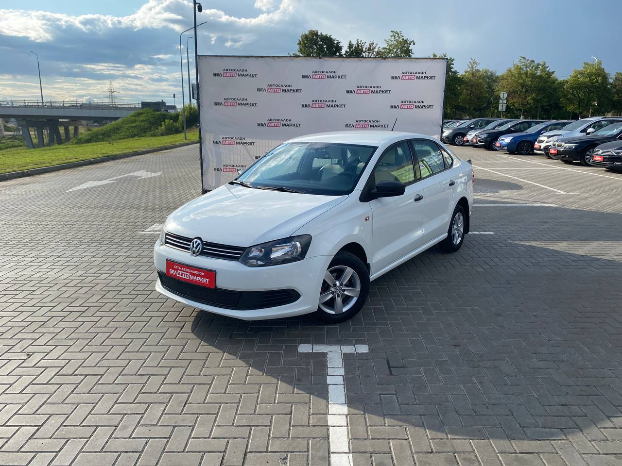 авто с пробегом volkswagen polo sedan 2014