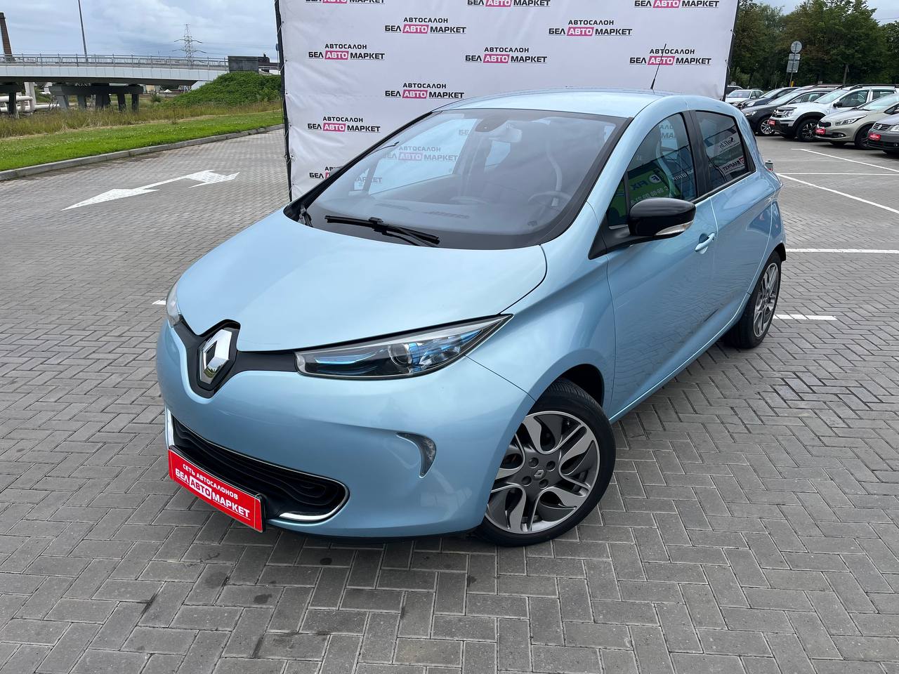 авто с пробегом renault zoe 2015