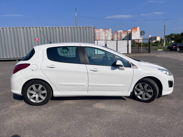 Фото автомобиля 3