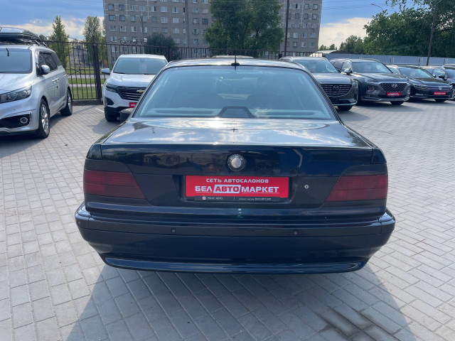 Фото автомобиля 12