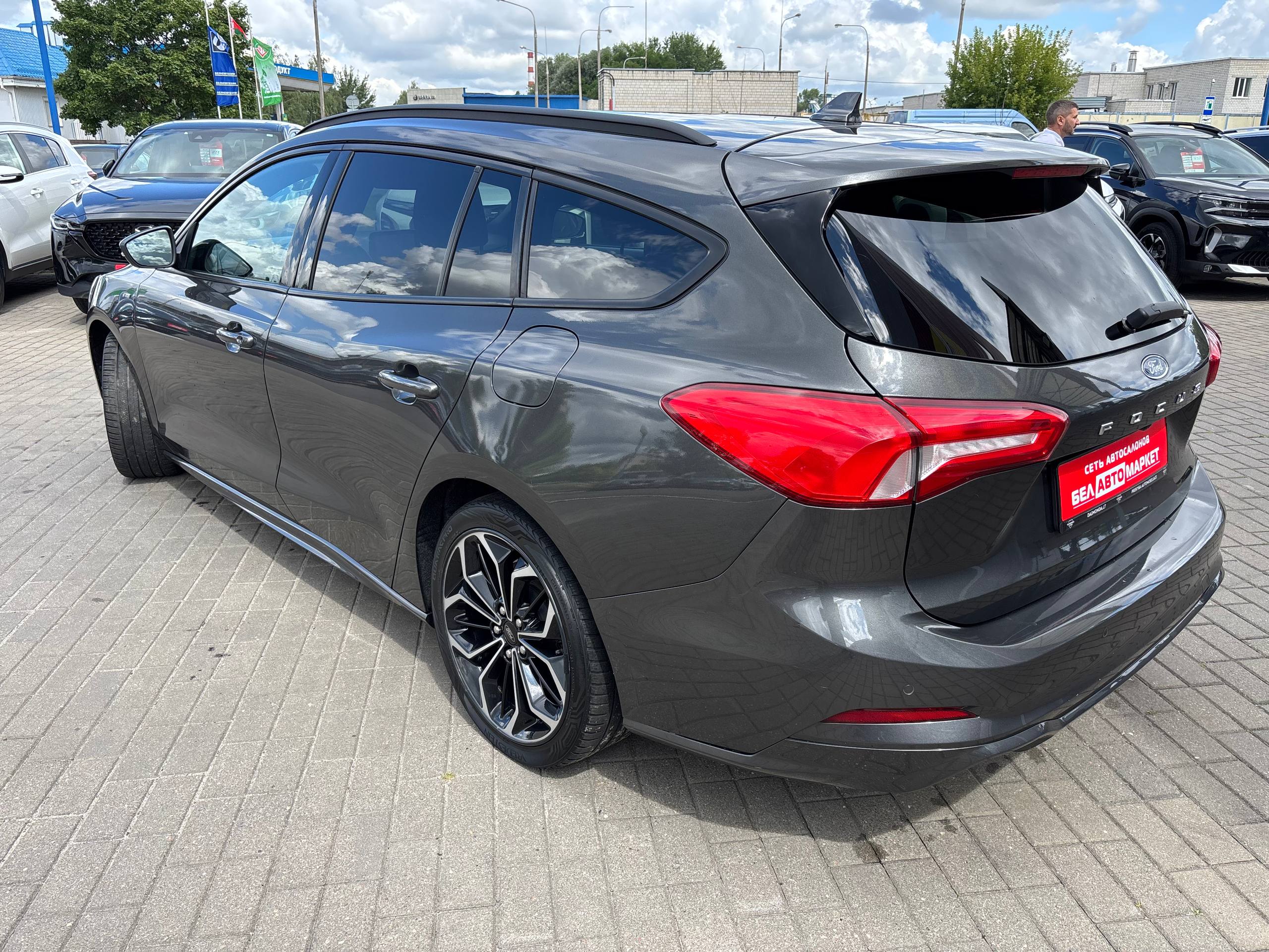 Фото автомобиля 9