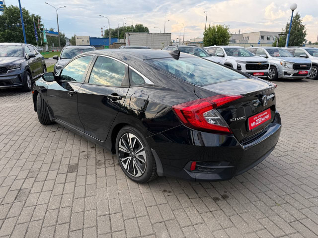 Фото автомобиля 7