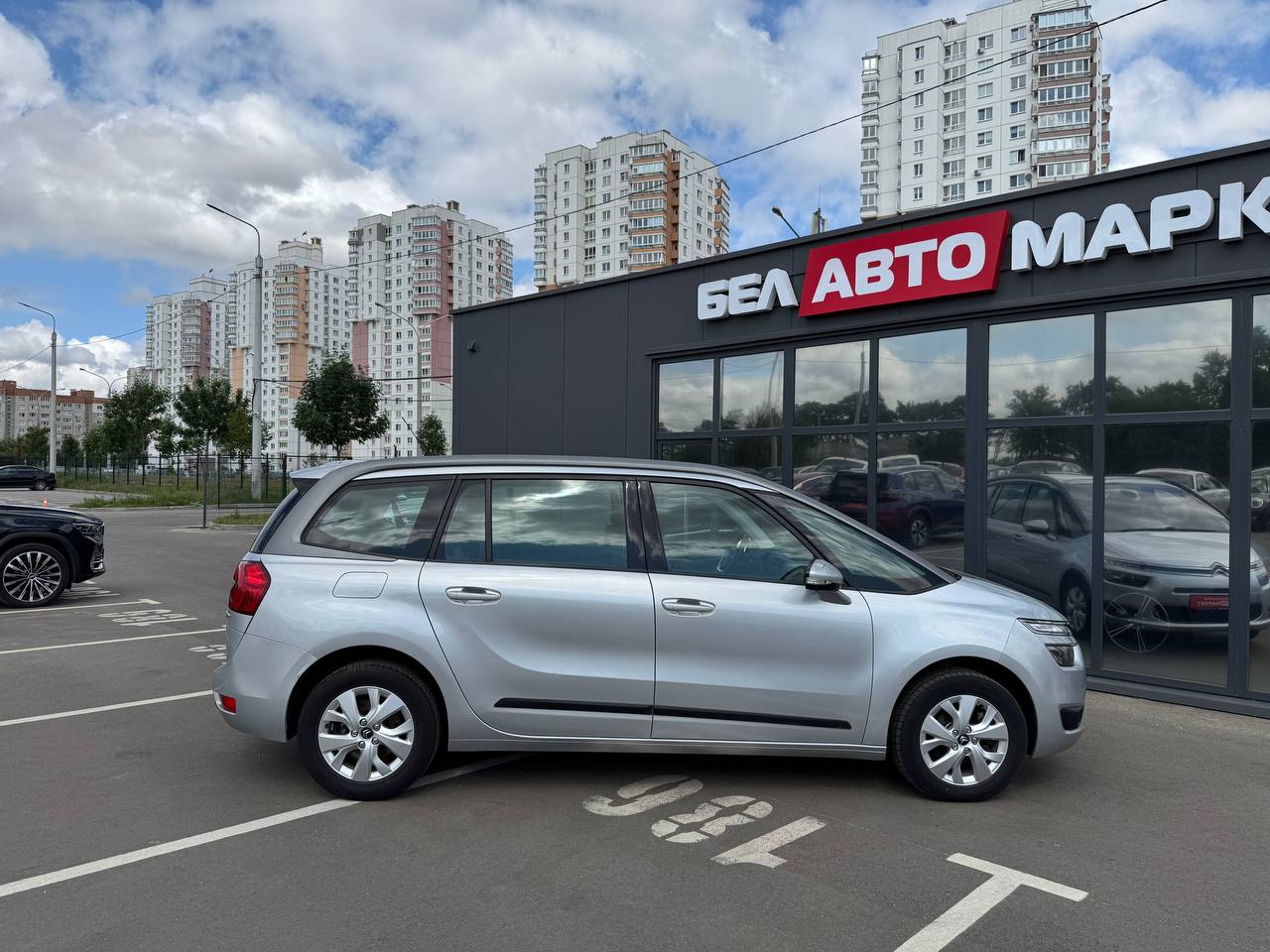 Фото автомобиля 3