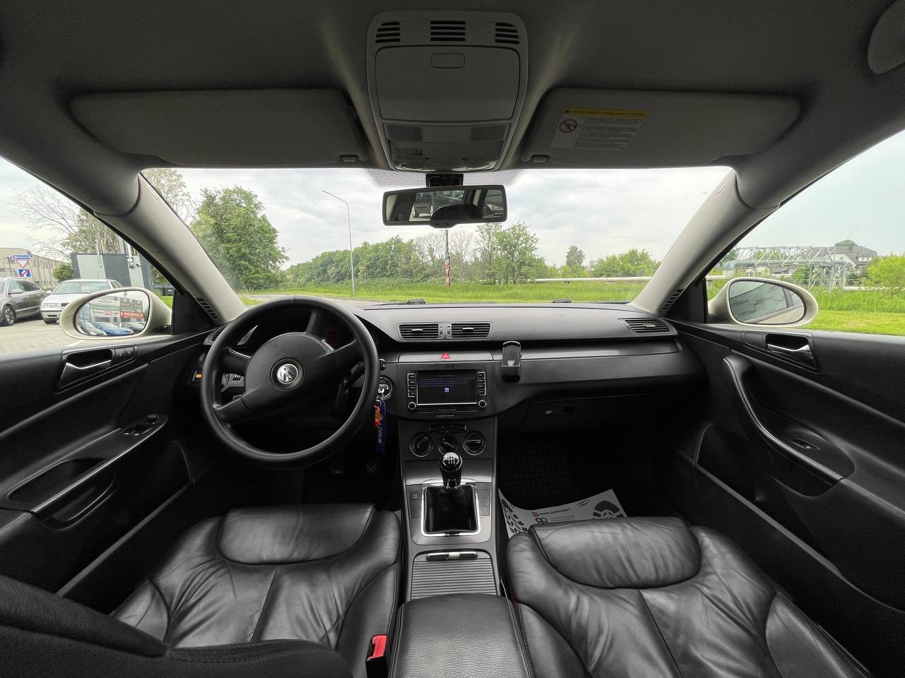 Фото автомобиля 12