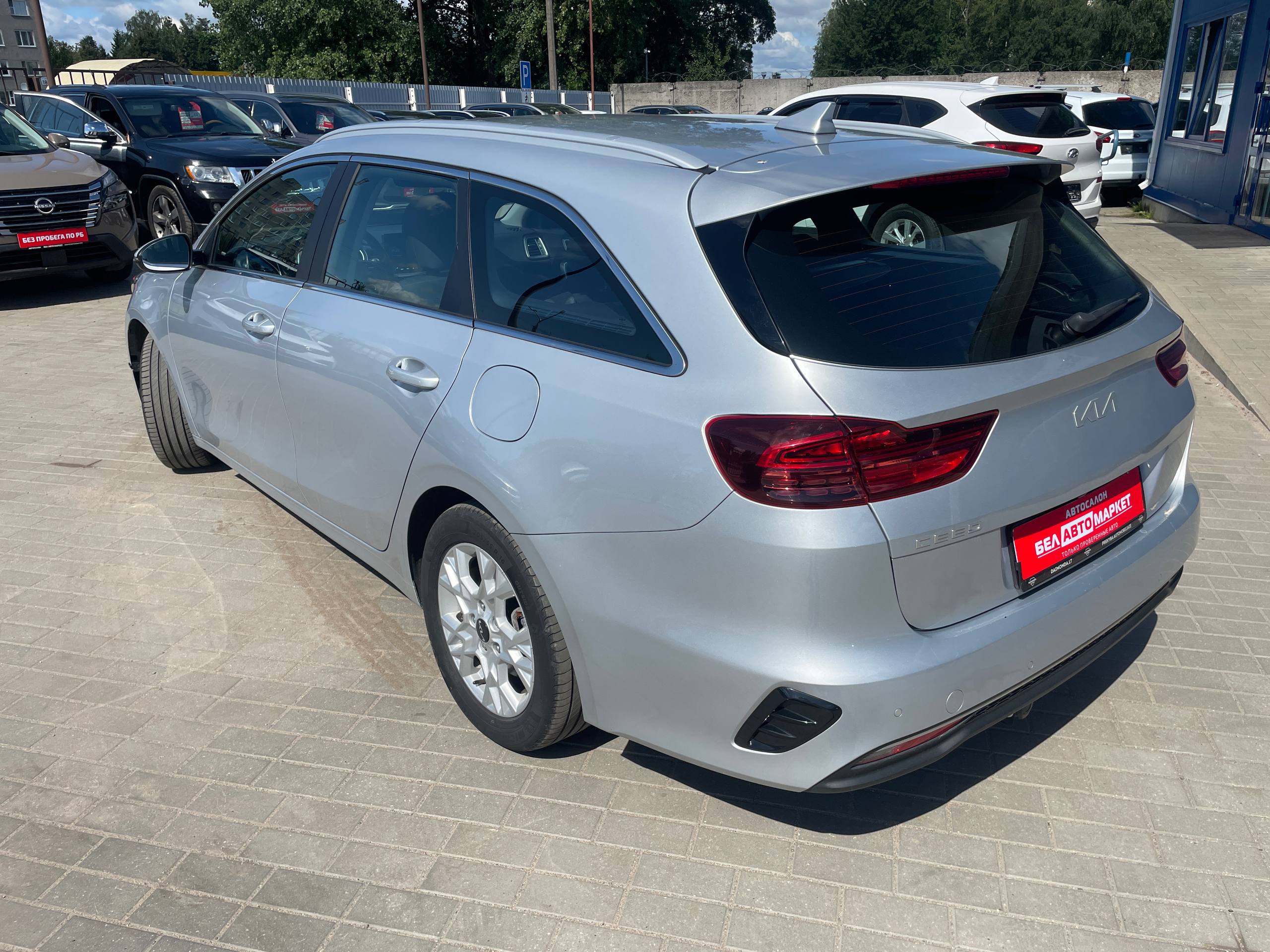 Фото автомобиля 2