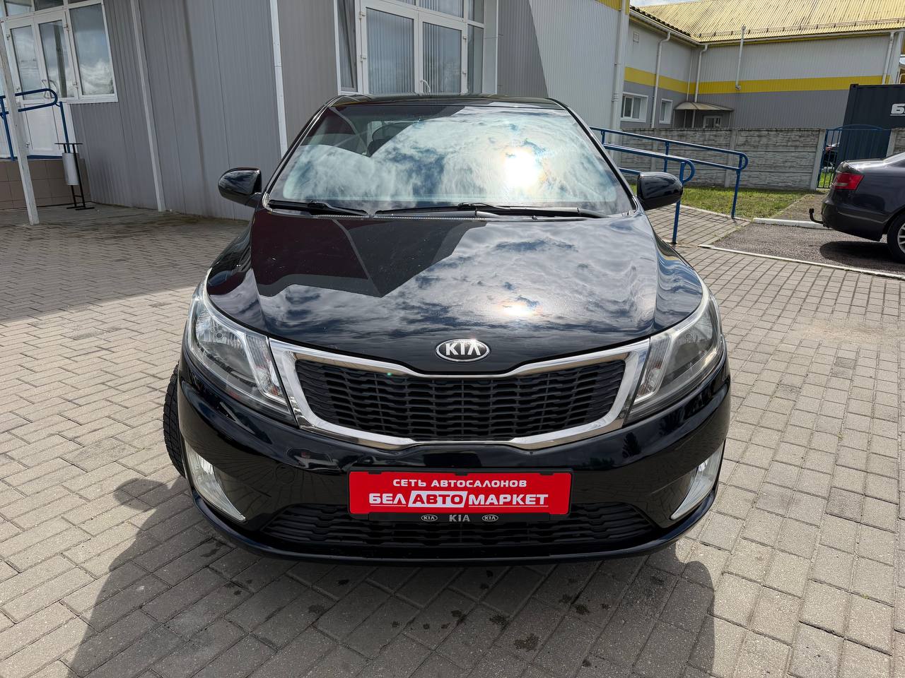 Фото автомобиля 3