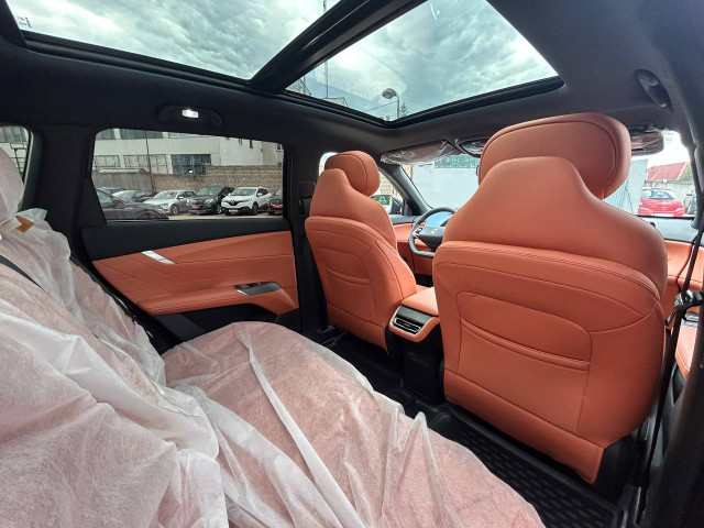 Фото автомобиля 12