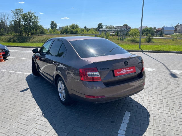 Фото автомобиля 5