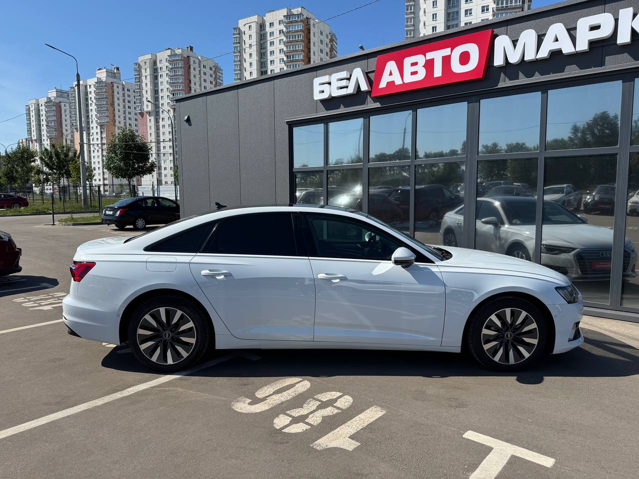 Фото автомобиля 3