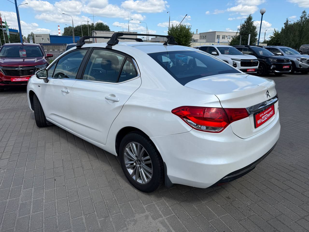 Фото автомобиля 2