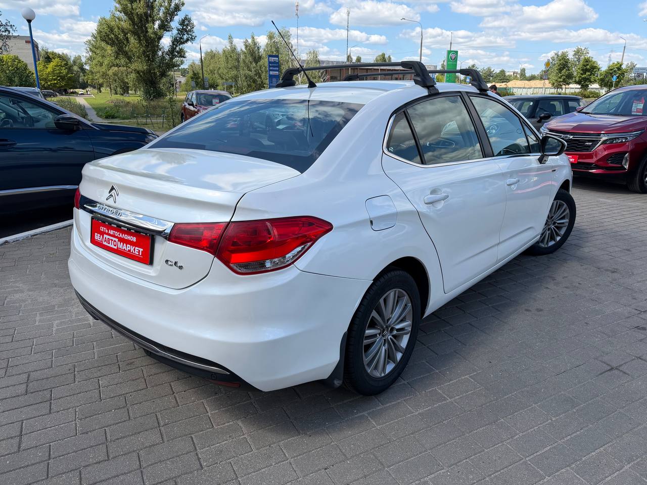 Фото автомобиля 6