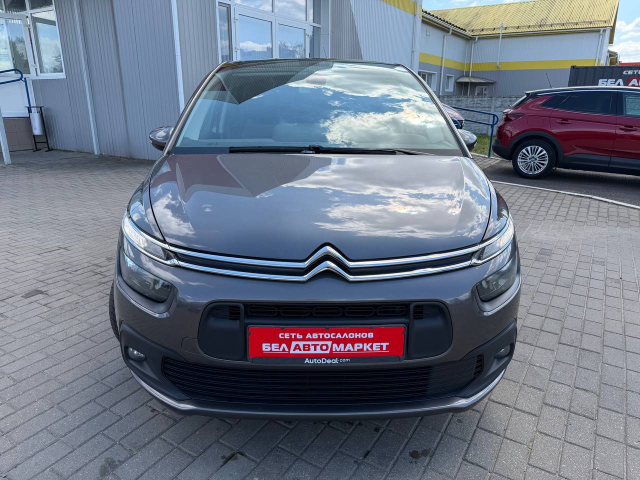 Фото автомобиля 3