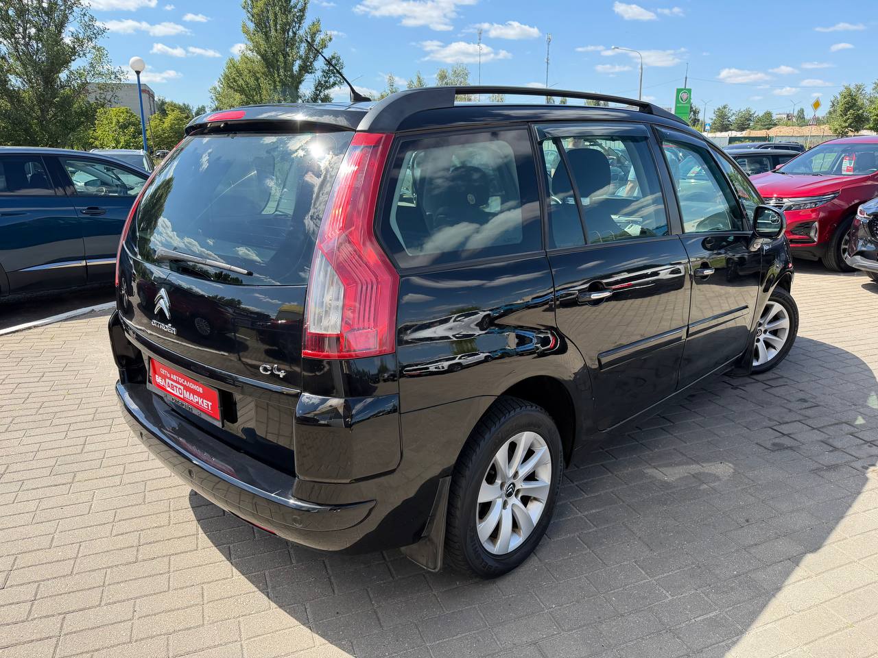 Фото автомобиля 2