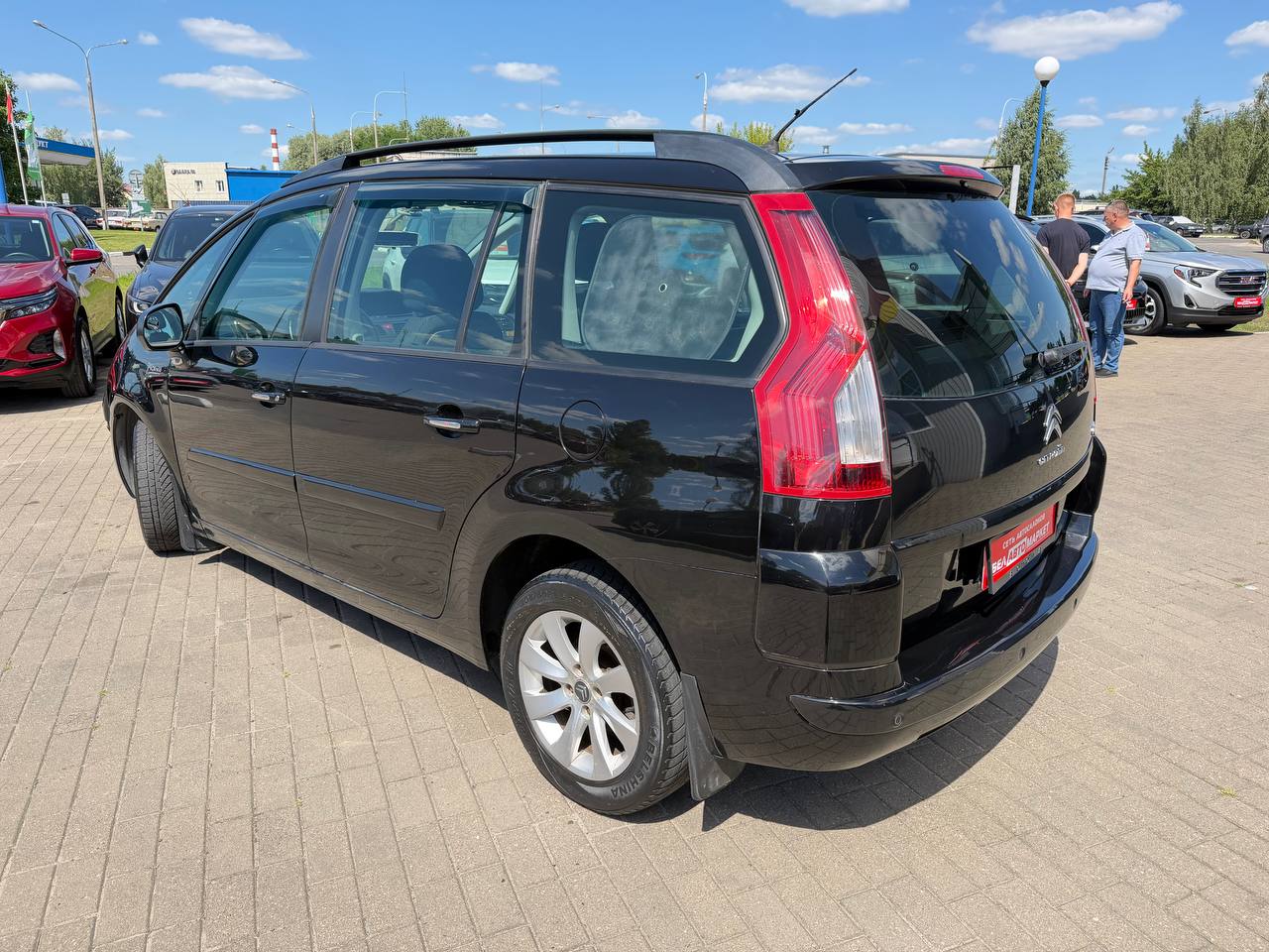 Фото автомобиля 6