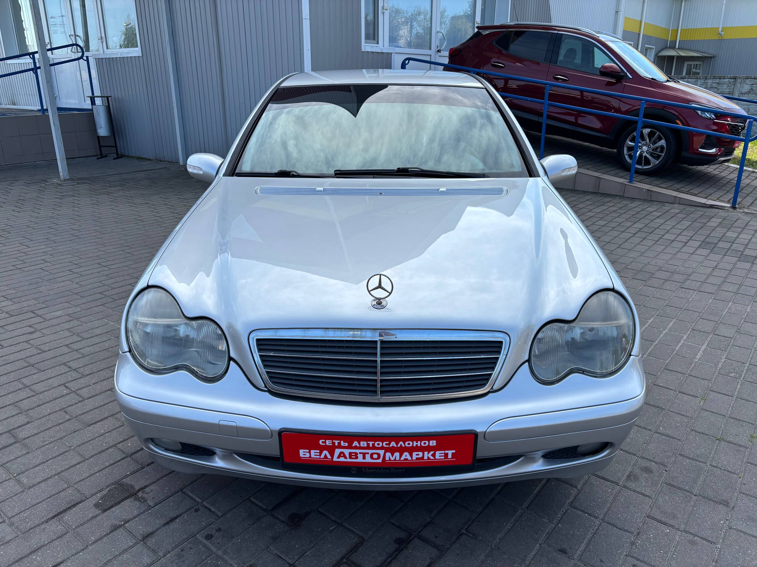 Фото автомобиля 3
