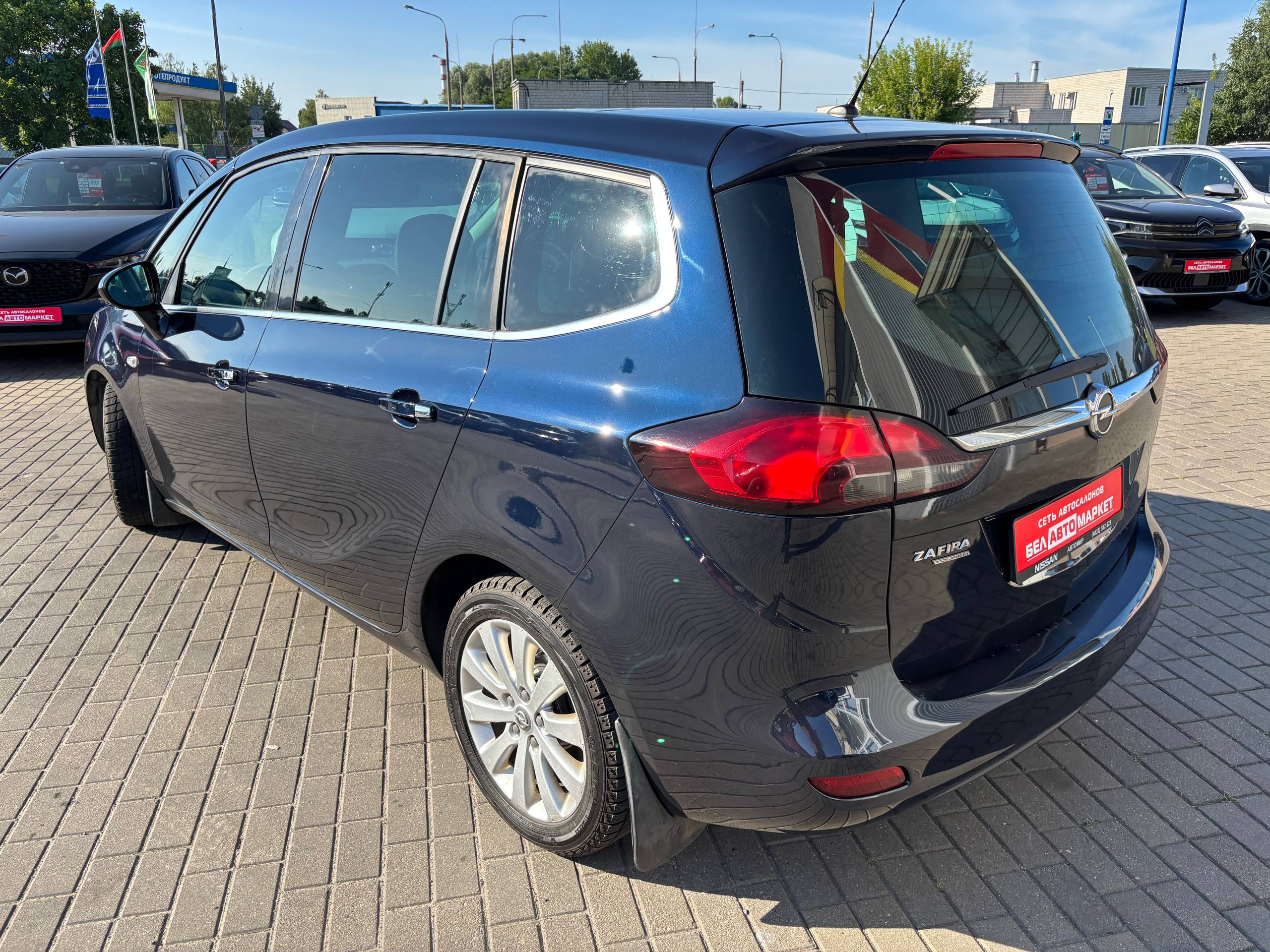 Фото автомобиля 8