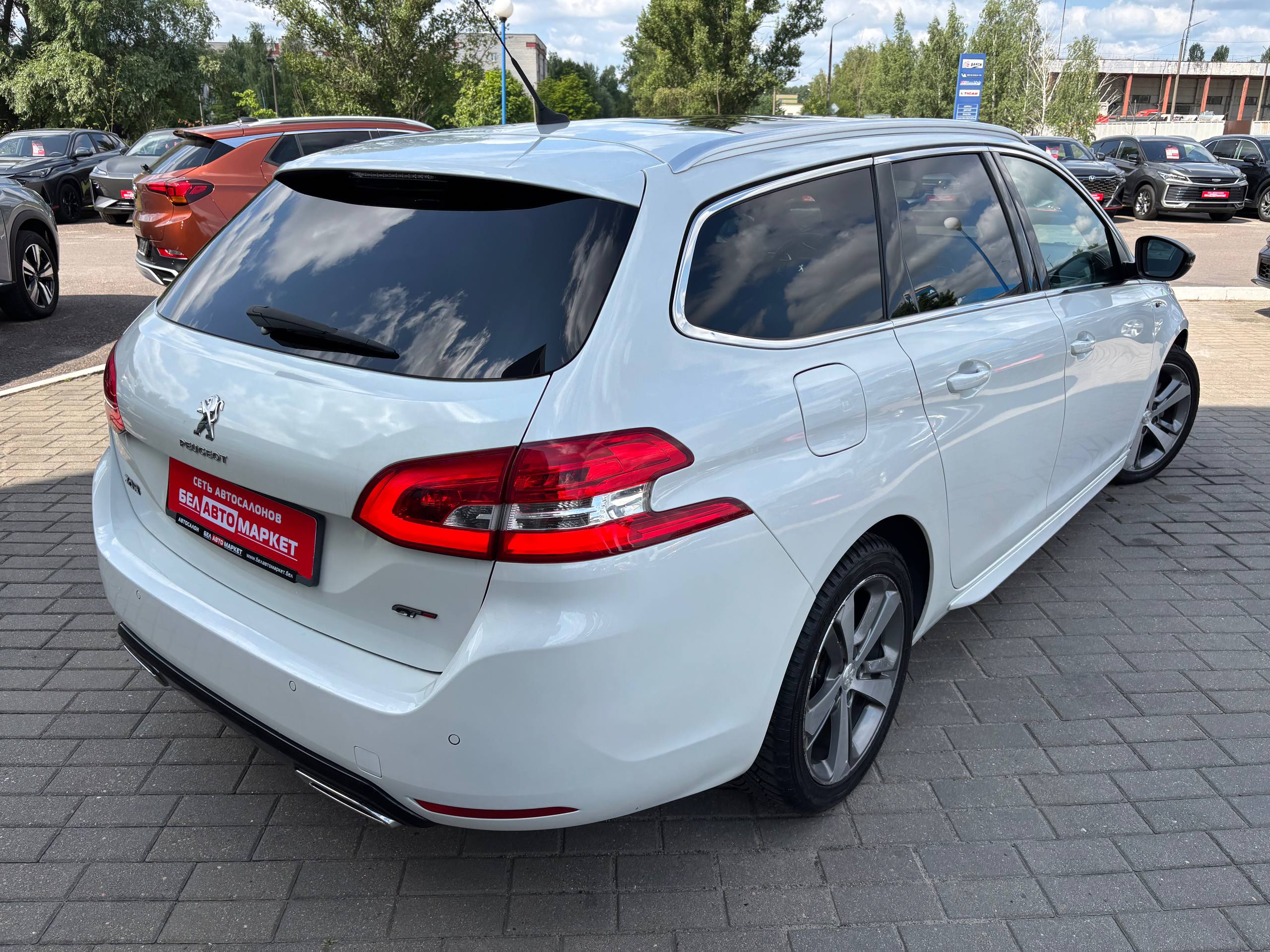 Фото автомобиля 6