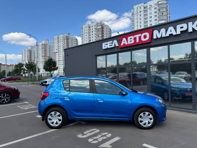 Фото автомобиля 3