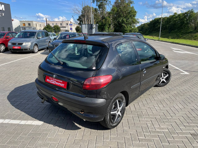 Фото автомобиля 5