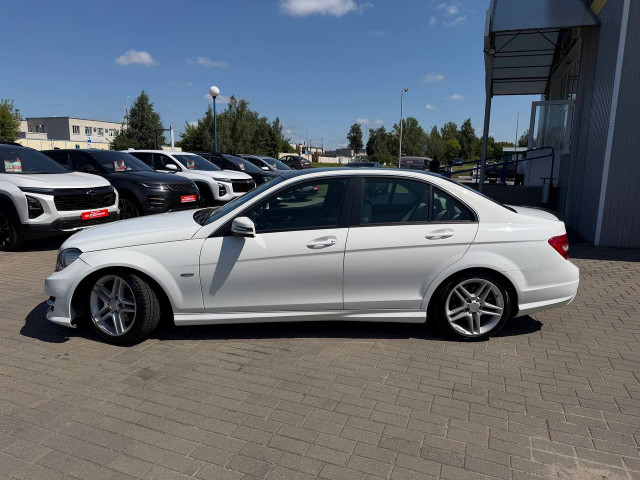 Фото автомобиля 7