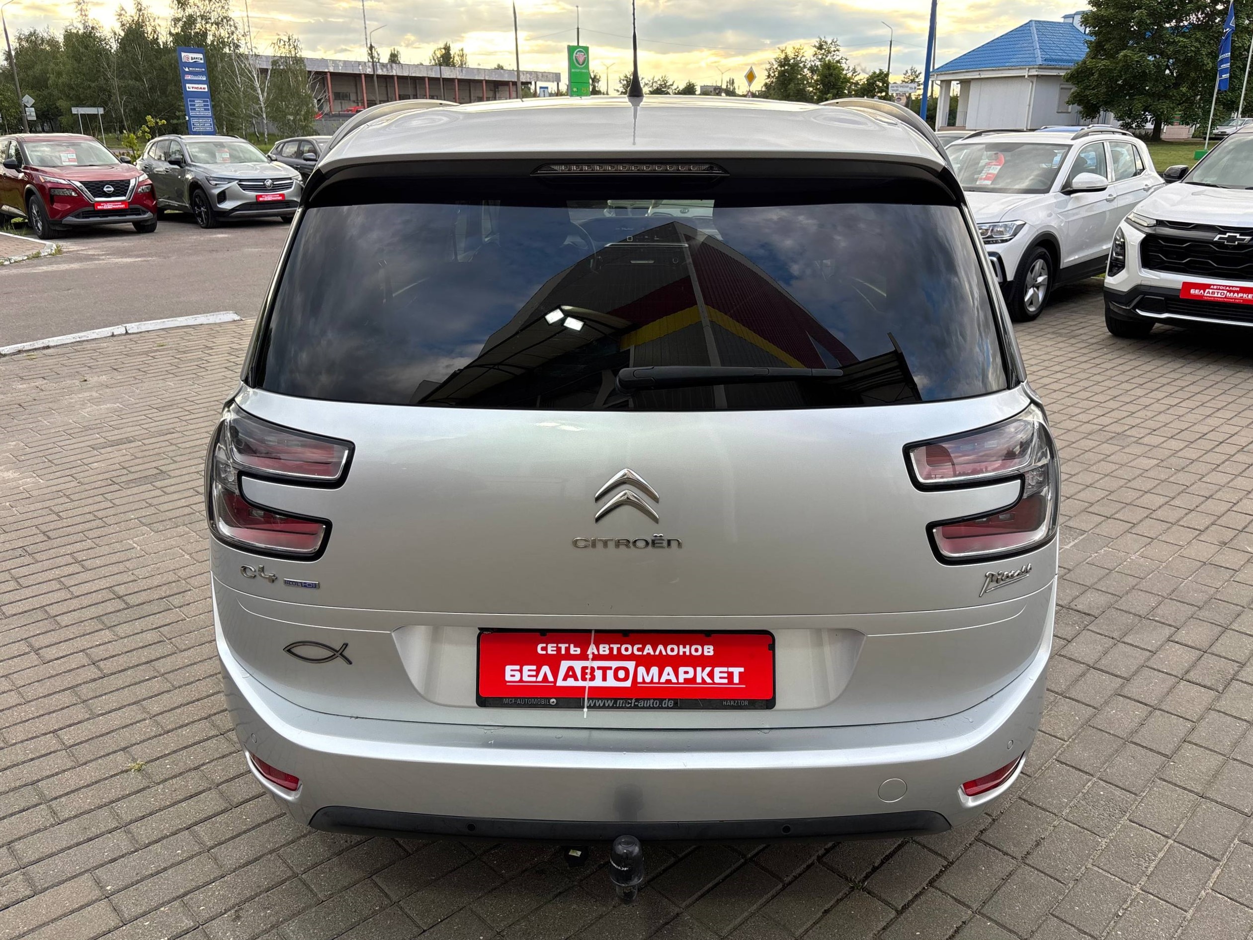 Фото автомобиля 2