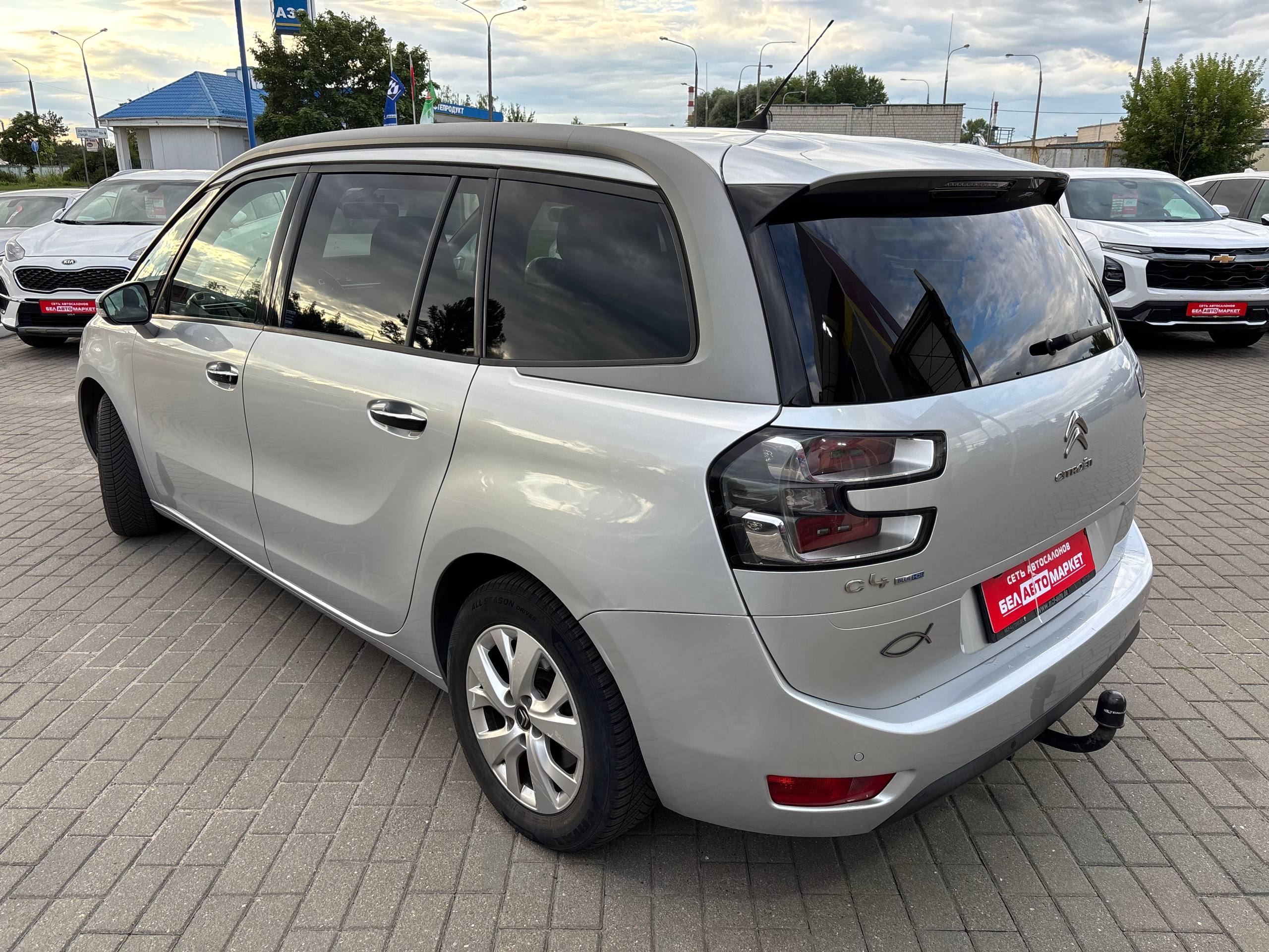 Фото автомобиля 6