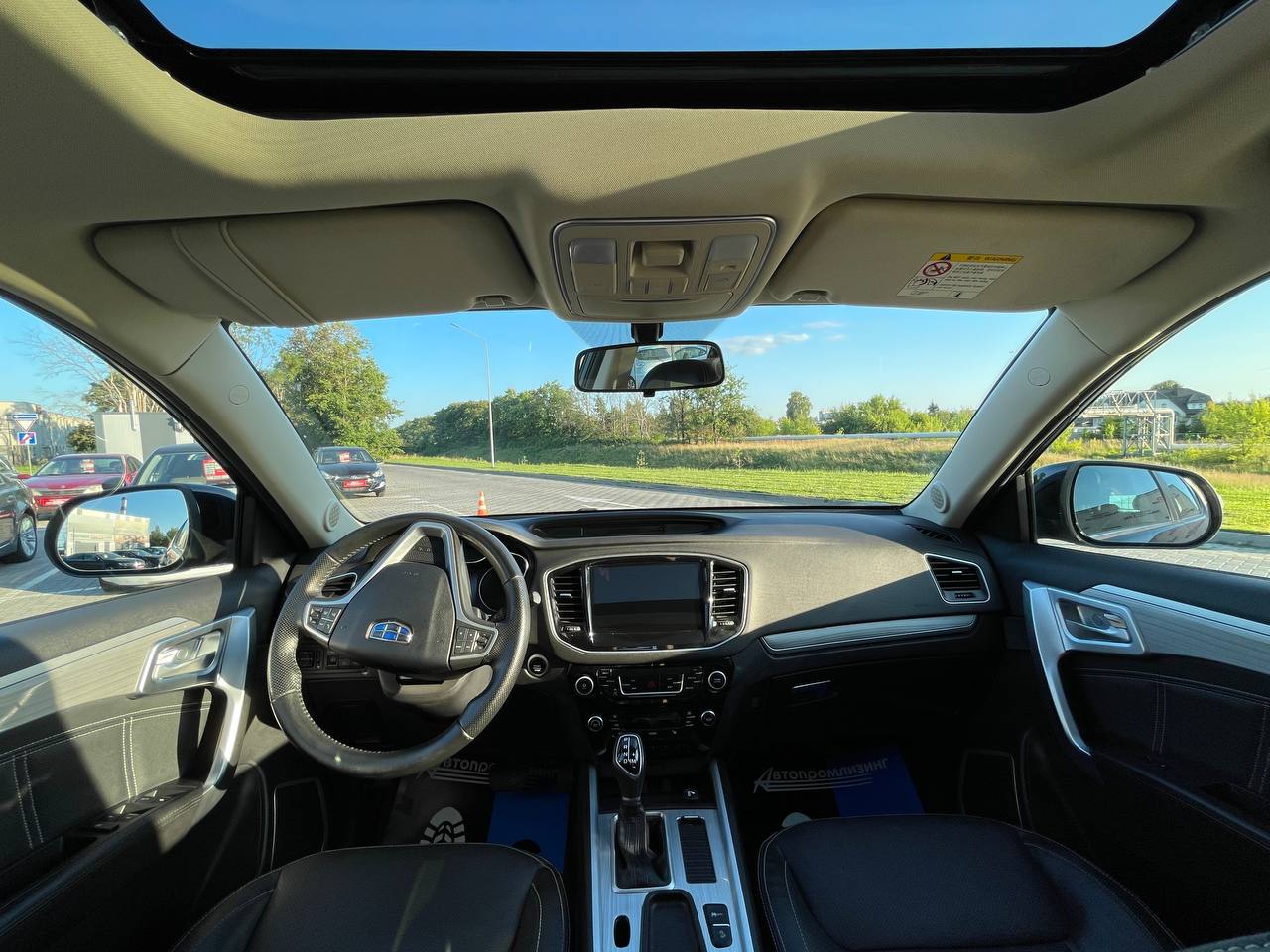 Фото автомобиля 12