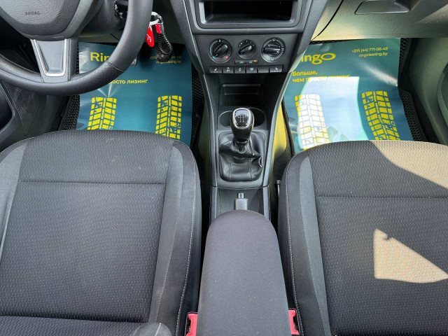 Фото автомобиля 12