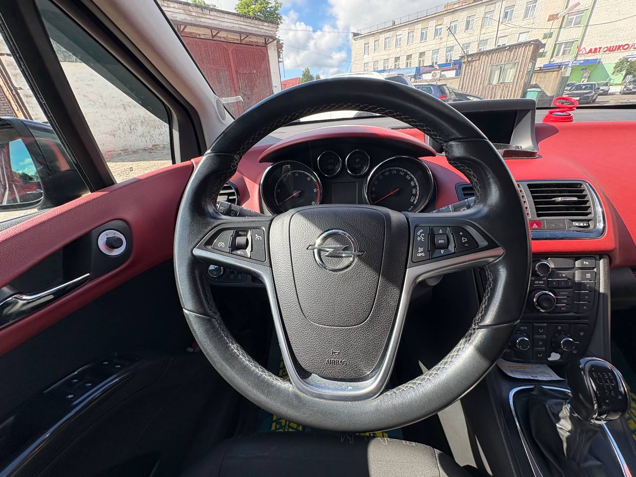 Фото автомобиля 11