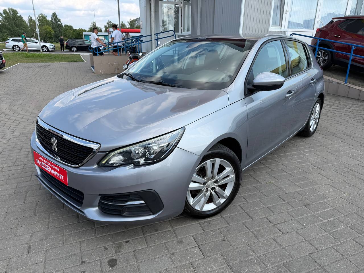 авто с пробегом peugeot 308 2018