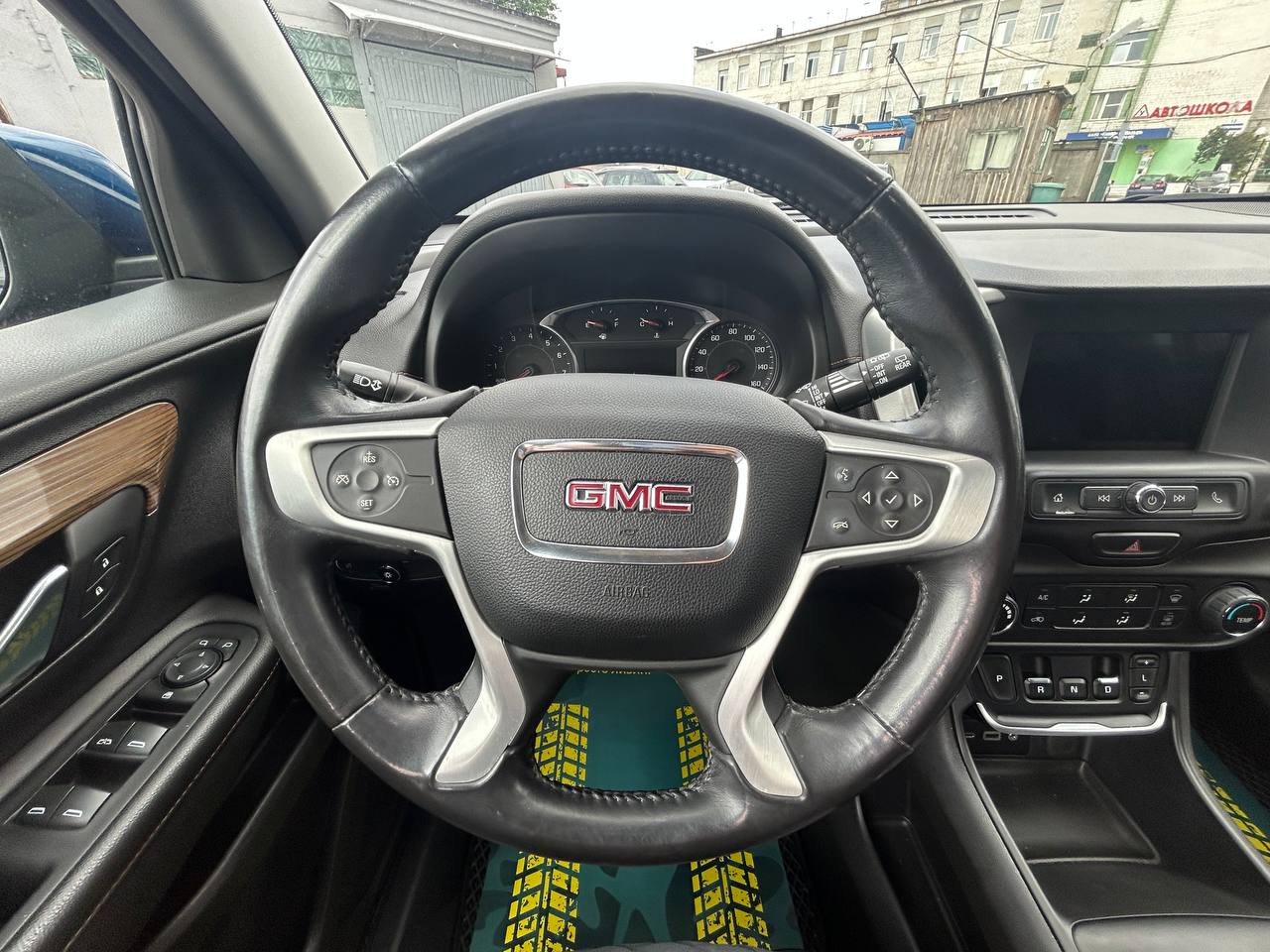 Фото автомобиля 11