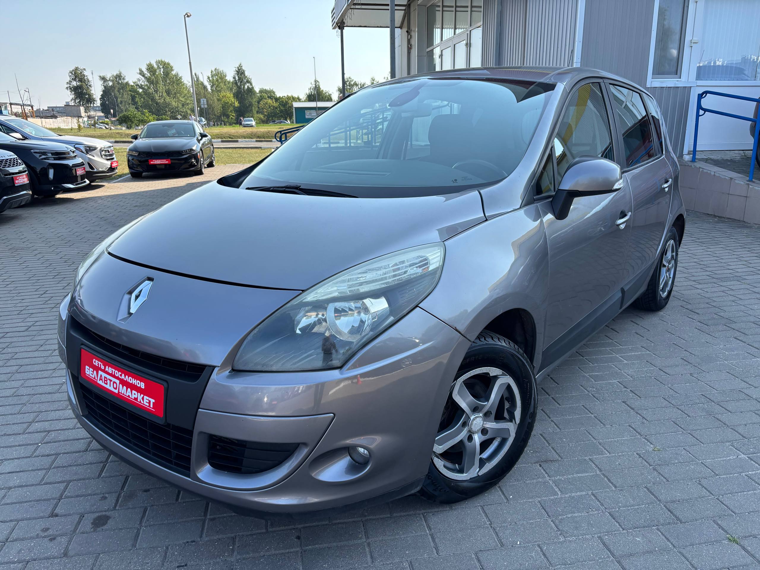 авто с пробегом renault scenic 2009